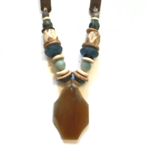 Twine & Twig Medallion Tribal Beaded Necklace Womens Brown Suede Strap Pendant - Picture 3 of 11